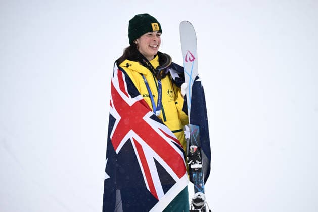 2026 WINTER Olympic Games, Olympische Spiele, Olympia, OS Jakara Anthony of Australia celebrates after being presented the Gold medal during the victory ceremony for the Women™s Dual Moguls Final at the Livigno Aerial and Moguls Park on day 8 of the 2026 Milano Cortina Winter Olympic Games in Livigno, Italy, Wednesday, February 11, 2026. ( NO ARCHIVING, EDITORIAL USE ONLY LIVIGNO SONDRIO ITALY  Copyright: xDANxHIMBRECHTSx 20260214162789471537