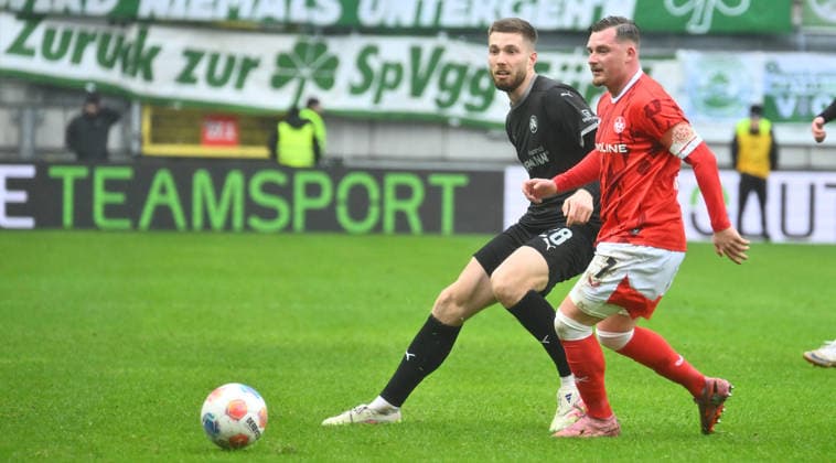 14 02 2026 Soccer Season 2025 2026 2 Soccer Bundesliga 22 Matchday 1 FC Kaiserslautern FCK Rote Teufel SpVgg Greuther Fürth SGF Kleeblatt Sportfoto Zink xwoxzix DFL regulations prohibit any use of photographs as image sequences and or quasi video only for editorial use Doni Edon Arifi 28, SpVgg Greuther Fürth Marlon Ritter 7, 1 FC Kaiserslautern FCK
