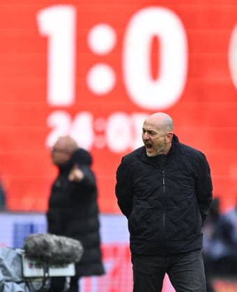 14 02 2026 Soccer Season 2025 2026 2 Soccer Bundesliga 22 Matchday 1 FC Kaiserslautern FCK Rote Teufel SpVgg Greuther Fürth SGF Kleeblatt Sportfoto Zink xwoxzix DFL regulations prohibit any use of photographs as image sequences and or quasi video only for editorial use Torsten Lieberknecht Trainer 1 FC Kaiserslautern FCK