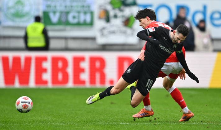 14 02 2026 Soccer Season 2025 2026 2 Soccer Bundesliga 22 Matchday 1 FC Kaiserslautern FCK Rote Teufel SpVgg Greuther Fürth SGF Kleeblatt Sportfoto Zink xwoxzix DFL regulations prohibit any use of photographs as image sequences and or quasi video only for editorial use Branimir Hrgota 10, SpVgg Greuther Fürth Leon Robinson 37, 1 FC Kaiserslautern FCK