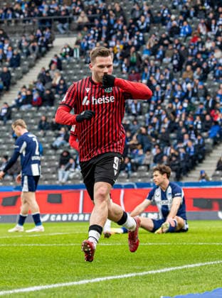 Soccer, Men, Season 2025 2026, 2 Bundesliga 22 Matchday , Hertha BSC Hannover 96, Benjamin Källman Hannover , Celebration after goal to 0 2, 14 02 2026, Copyright: xSebastianxRäppold MatthiasxKochx
