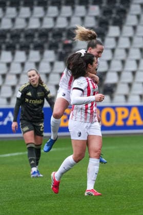 Google Pixel Womens Bundesliga SC Freiburg vs 1 FC Union Berlin, 14 02 2026 Goal celebration for 1 1 by Svenja Fölmli SC Freiburg, 9 Google Pixel Womens Bundesliga SC Freiburg vs 1 FC Union Berlin, Dreisamstadion, 14 02 2026 DFB DFL REGULATIONS PROHIBIT ANY USE OF PHOTOGRAPHS AS IMAGE SEQUENCES AND OR QUASI VIDEO Copyright: xBEAUTIFULxSPORTS Boscox