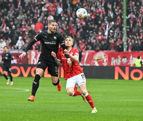Soccer 2 Bundesliga Season 2025 26 1 FC Kaiserslautern 14 02 2026 Fritz Walter Stadion 1 FC Kaiserslautern fck SpVgg Greuther Fürth fue Jan ELVEDI SpVgg Fürth , li Norman BASSETTE 1 FC Kaiserslautern 1 FC Kaiserslautern