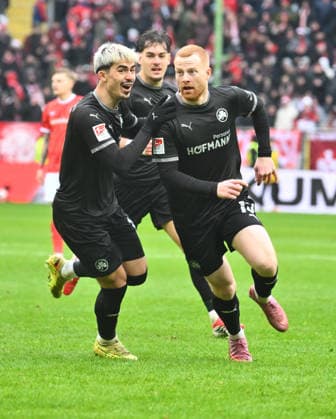 14 02 2026 Soccer Season 2025 2026 2 Soccer Bundesliga 22 Matchday 1 FC Kaiserslautern FCK Rote Teufel SpVgg Greuther Fürth SGF Kleeblatt Sportfoto Zink xwoxzix DFL regulations prohibit any use of photographs as image sequences and or quasi video only for editorial use verfrühter Torjubel Jubel nach Treffer Tor Torschuß durch Paul Will 13, SpVgg Greuther Fürth disallowed after video evidence VAR Aaron Keller 16, SpVgg Greuther Fürth Paul Will 13, SpVgg Greuther Fürth