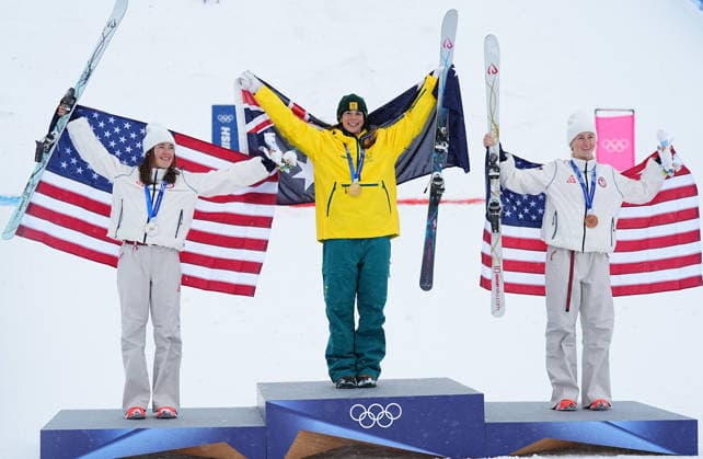 (260214) -- LIVIGNO, Feb. 14, 2026 -- Gold medalist Jakara Anthony (C) of Australia, silver medalist Jaelin Kauf (L) of the United States and bronze medalist Elizabeth Lemley of the United States pose for photos during the awarding ceremony for the freestyle skiing women s dual moguls at the Milan-Cortina 2026 Olympic Winter games, Winterspiele,Spiele, Summer games in Livigno, Italy, Feb. 14, 2026. ) (MICO2026)ITALY-LIVIGNO-OLYMPIC WINTER GAMES-FREESTYLE SKIING-WOMEN S DUAL MOGULS-FINALS WuxHuiwo 