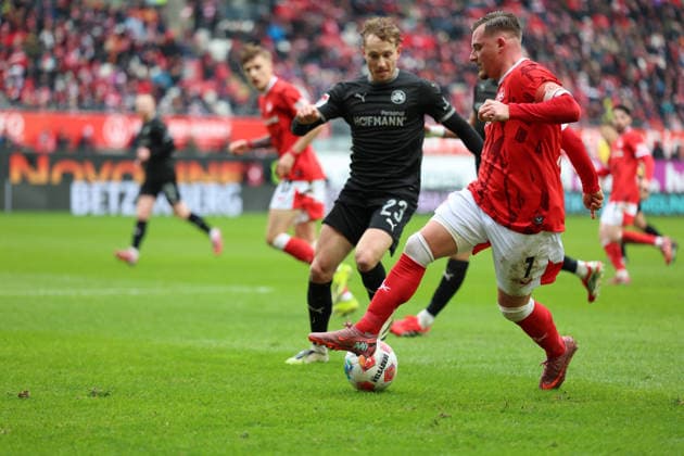 14 02 2026, xrekx, Soccer 2 Bundesliga, 1 FC Kaiserslautern SpVgg Greuther Fuerth v l Jannik Dehm SpVgg Greuther Fuerth Marlon Ritter 1 FC Kaiserslautern DFL DFB REGULATIONS PROHIBIT ANY USE OF PHOTOGRAPHS as IMAGE SEQUENCES and or QUASI VIDEO Kaiserslautern