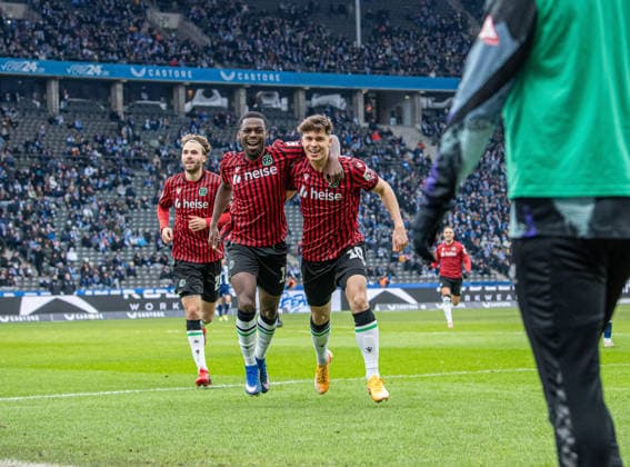 Soccer, Men, Season 2025 2026, 2 Bundesliga 22 Matchday , Hertha BSC Hannover 96, f l Kolja Oudenne Hannover , Noel Aseko Hannover , Noah Weißhaupt Hannover , Cheering after goal to 1 3, 14 02 2026, Copyright: xSebastianxRäppold MatthiasxKochx