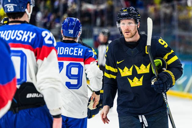 260214 Gabriel Landeskog of Sweden looks dejected after the men s Ice hockey, Eishockey game between Sweden and Slovakia during day 8 of the 2026 Winter Olympics on February 14, 2026 in Milan. Photo: Carl Sandin BILDBYRAN kod CS CS0879 ishockey ice hockey Olympic Games, Olympische Spiele, Olympia, OS olympics winter olympics os ol olympiska spel vinter-os olympiske leker milano cortina 2026 milan cortina 2026 milano cortina 2026 olympic games milano cortina 2026 winter olympic games milano cortina-os milano cortina-ol vinter-ol 8 bbeng sverige sweden slovakien slovakia depp *** 260214 Gabriel Landeskog of Sweden looks dejected after the men s ice hockey game between Sweden and Slovakia during day 8 of the 2026 Winter Olympics on February 14, 2026 in Milan Photo Carl Sandin BILDBYRAN code CS CS0879 ice hockey ice hockey olympic games olympics winter olympics os ol olympiska spel vinter os olympiske leker milano cortina 2026 milan cortina 2026 milano cortina 2026 olympic games milano cortina 2026 winter olympic games milano cortina os milano cortina ol vinter ol 8 bbeng sverige sweden slovakien slovakia depp  Copyright: CARLxSANDIN BB260214CS118