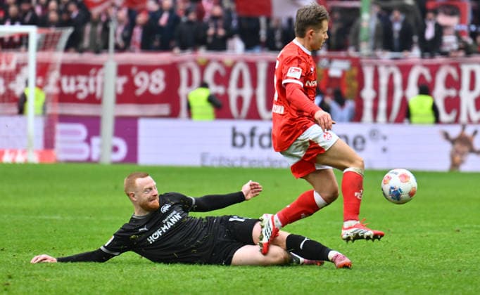 14 02 2026 Soccer Season 2025 2026 2 Soccer Bundesliga 22 Matchday 1 FC Kaiserslautern FCK Rote Teufel SpVgg Greuther Fürth SGF Kleeblatt Sportfoto Zink xwoxzix DFL regulations prohibit any use of photographs as image sequences and or quasi video only for editorial use Paul Will 13, SpVgg Greuther Fürth Naatan Skyttä 15, 1 FC Kaiserslautern FCK