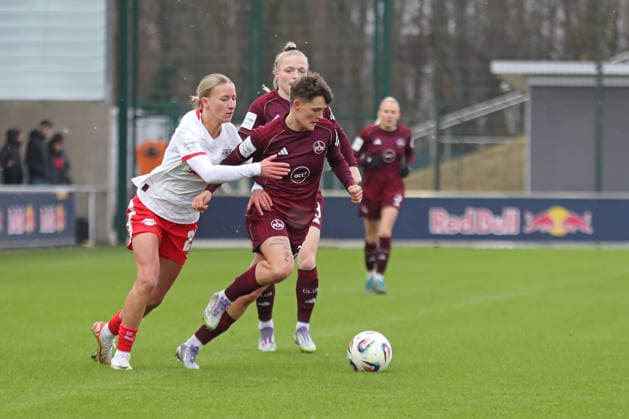 Google Pixel Womens Bundesliga, RB Leipzig 1 FC Nürnberg 14 02 2026 Aneta Polaskova 26, 1 FC Nürnberg before Marlene Müller 27, RB Leipzig Football, Google Pixel Womens Bundesliga, Season 2025 2026, Matchday 18 RB Leipzig vs 1 FC Nürnberg on 14 02 2026, Training Center Cottaweg, Leipzig DFB REGULATIONS PROHIBIT ANY USE OF PHOTOGRAPHS AS IMAGE SEQUENCES AND OR QUASI VIDEO Copyright: xBEAUTIFULxSPORTS JanxKaeferx