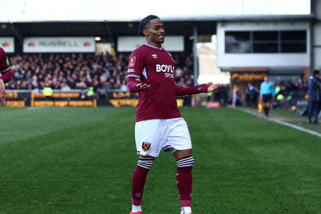 Burton Albion v West Ham United, FA Cup GOAL 0-1 West Ham United forward Crysencio Summerville (7) celebrates scoring during the FA Cup match between Burton Albion and West Ham United at the Pirelli Stadium, Burton upon Trent, UK on 14 February 2026. Burton upon Trent Pirelli Stadium Staffordshire UK Editorial use only DataCo restrictions apply See www.football-dataco.com , Copyright: xJohnxMallettx PSI-23741-0088