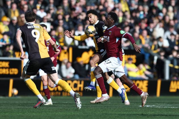 Burton Albion v West Ham United, FA Cup Burton Albion forward Jake Beesley (9) outpaces West Ham United defender Angelo Ogbonna (21) during the FA Cup match between Burton Albion and West Ham United at the Pirelli Stadium, Burton upon Trent, UK on 14 February 2026. Burton upon Trent Pirelli Stadium Staffordshire UK Editorial use only DataCo restrictions apply See www.football-dataco.com , Copyright: xJohnxMallettx PSI-23741-0093