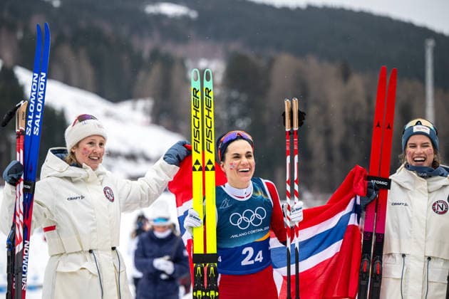260214 Kristin Austgulen Fosnaes, Karoline Simpson-Larsen and Heidi Weng of Norway celebrate after the women s 4 x 7.5km relay cross-country skiing race during day 8 of the 2026 Winter Olympics on February 14, 2026 in Val di Fiemme. Photo: Maxim ThorÃ BILDBYRAN kod MT MT0980 skidor cross-country skiing langrenn Olympic Games, Olympische Spiele, Olympia, OS olympics winter olympics os ol olympiska spel vinter-os olympiske leker milano cortina 2026 milan cortina 2026 milano cortina 2026 olympic games milano cortina 2026 winter olympic games milano cortina-os milano cortina-ol vinter-ol 8 bbeng stafett dam norge jubel *** 260214 Kristin Austgulen Fosnaes, Karoline Simpson Larsen and Heidi Weng of Norway celebrate after the women s 4 x 7 5km relay cross country skiing race during day 8 of the 2026 Winter Olympics on February 14, 2026 in Val di Fiemme Photo Maxim ThorÃ BILDBYRAN kod MT MT0980 skidor cross country skiing langrenn olympic games olympics winter olympics os ol olympiska spel vinter os olympiske leker milano cortina 2026 milan cortina 2026 milano cortina 2026 olympic games milano cortina 2026 winter olympic games milano cortina os milano cortina ol vinter ol 8 bbeng relay dam norge jubel  Copyright: MAXIMxTHORE BB260214MT085