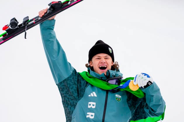 Winter Olympics in Milan Cortina 2026 Bormio, Italy 20260214. Lucas Pinheiro Braathen from Brazil with the gold medal on the podium after the men s alpine giant slalom during the Winter Olympics in Milano Cortina 2026. Photo: Cornelius Poppe NTB Bormio Italy EDITORIAL USE ONLY. RESTRICTED USE FOR BETTING COMPANIES Ref:_SPOcLPqvyT8lrc.jpg *** Winter Olympics in Milan Cortina 2026 Bormio, Italy 20260214 Lucas Pinheiro Braathen from Brazil with the gold medal on the podium after the men s alpine giant slalom during the Winter Olympics in Milano Cortina 2026 Photo Cornelius Poppe NTB Bormio Italy EDITORIAL USE ONLY RESTRICTED USE FOR BETTING COMPANIES  Copyright: xCorneliusxPoppex xNTBx
