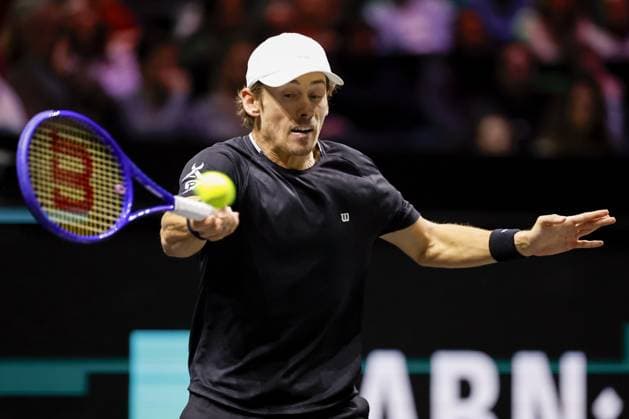 ROTTERDAM - Alex de Minaur (Australia) in action against Ugo Humbert (France) during the quarterfinals on the fifth day of the ABN AMRO tennis tournament in Ahoy Rotterdam. BAS CZERWINSKI ANP xVIxANPxSportx xxANPxIVx 550674969 originalFilename: 550674969.jpg