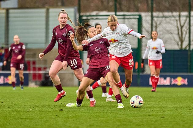 14 02 2026, GER, Womens Soccer, BL, 2025 2026, RB Leipzig 1 FC Nürnberg Marlene Müller 27, RB Leipzig , Action, is fouled Leipzig Training Center of the Red Bull Saxony Germany