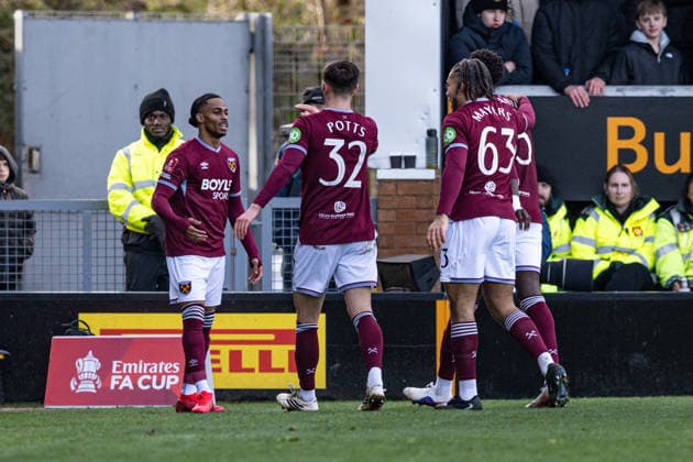 14th February 2026; Pirelli Stadium, Burton, West Staffordshire, England; FA Cup Football, Burton Albion versus West Ham United; Crysencio Summerville of West Ham celebrates with his team after scoring in the 5th minute of extra time to make the score 0-1  GodfreyxPitt Content restricted for UK based newspaper