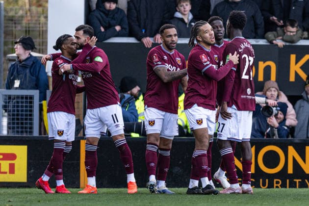 14th February 2026; Pirelli Stadium, Burton, West Staffordshire, England; FA Cup Football, Burton Albion versus West Ham United; Crysencio Summerville of West Ham celebrates with his team after scoring in the 5th minute of extra time to make the score 0-1  GodfreyxPitt Content restricted for UK based newspaper