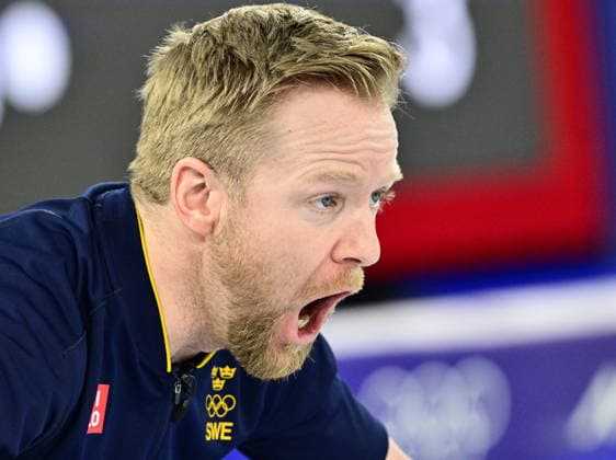 CORTINA, ITALY 20260214 Niklas Edin during the men s group stage match, round 5, between China and Sweden in the Olympic curling in Cortina. *** The image is included in the SPORTS PACKAGE. For others PAYMENT IMAGE ** CORTINA ITALY x10030x *** CORTINA, ITALY 20260214 Niklas Edin during the men s group stage match, round 5, between China and Sweden in the Olympic curling in Cortina The image is included in the SPORTS PACKAGE For others PAYMENT IMAGE CORTINA ITALY x10030x  Copyright: xJonasxEkströmer TTx OS 2026 CURLING HERRAR KINA-SVERIGE