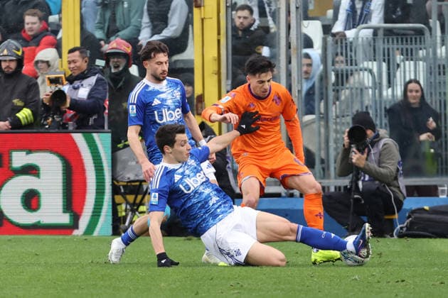 Como™s Anastasios Douvikas during the Serie A soccer match between Como and Fiorentina at the Giuseppe Sinigaglia stadium in Como, north Italy - February 14, 2026 - Soccer.  Copyright: xAntonioxSaia LaPressex