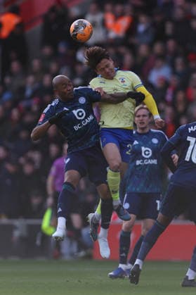 Football - 2025 2026 Emirates FA Cup - Round 4 - Southampton vs Leicester City - St Mary™s Stadium - Saturday 14th February 2026 Jordan Ayew of Leicester City and Kuryu Matsuki of Southampton challenge for the ball the FA Cup match at St Mary™s Stadium COLORSPORT Shaun Boggust 