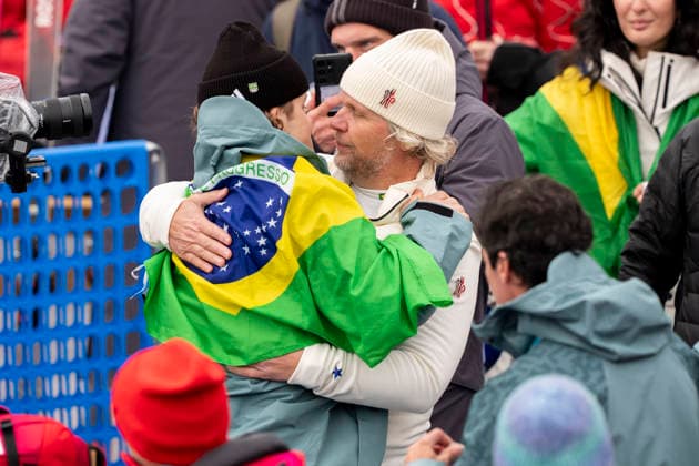Winter Olympics Milan Corina 2026 Olympics 2026 Bormio, Italy 20260214. Lucas Pinheiro Braathen from Brazil with his father Bjorn Braathen after winning Olympic Gold in the men s alpine giant slalom during the Winter Olympics in Milano Cortina 2026. Photo: Cornelius Poppe NTB Bormio Italy EDITORIAL USE ONLY. RESTRICTED USE FOR BETTING COMPANIES Ref:_SPOpOw_6vNTvl8.jpg *** Winter Olympics Milan Corina 2026 Olympics 2026 Bormio, Italy 20260214 Lucas Pinheiro Braathen from Brazil with his father Bjorn Braathen after winning Olympic Gold in the men s alpine giant slalom during the Winter Olympics in Milano Cortina 2026 Photo Cornelius Poppe NTB Bormio Italy EDITORIAL USE ONLY RESTRICTED USE FOR BETTING COMPANIES  Copyright: xCorneliusxPoppex xNTBx