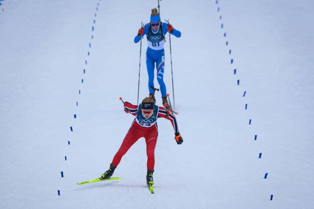 Antholz, Italien 14. Februar 2026: Biathlon Sprint Frauen 7,5 km - Olympia 2026 Im Bild: Olympiasiegerin Maren Kirkeide (NOR) im Zielbereich. Anterselva Biathlon Arena *** Antholz, Italy 14 February 2026 Biathlon Sprint Women 7.5 km Olympia 2026 In the picture Olympic champion Maren Kirkeide NOR in the finish area Anterselva Biathlon Arena Copyright: xFotostandx xHettichx