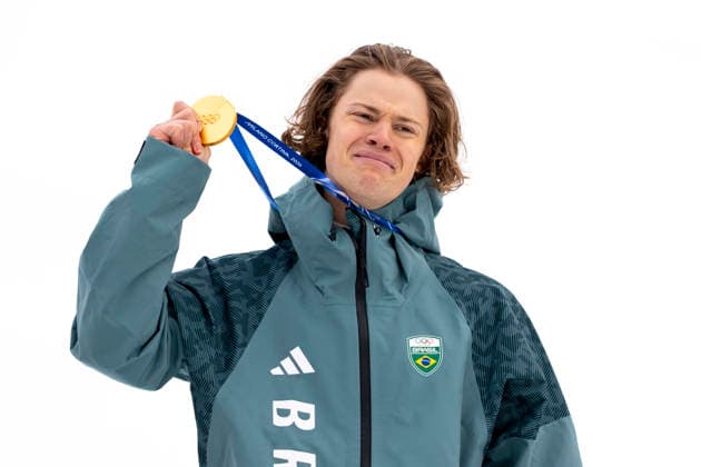 Winter Olympics Milan Corina 2026 Olympics 2026 Bormio, Italy 20260214. Lucas Pinheiro Braathen from Brazil celebrates with the gold medal after winning Olympic Gold in the men s alpine giant slalom during the Winter Olympics in Milan Cortina 2026. Photo: Cornelius Poppe NTB Bormio Italy EDITORIAL USE ONLY. RESTRICTED USE FOR BETTING COMPANIES Ref:_SPOH52jRcUdBWA.jpg *** Winter Olympics Milan Corina 2026 Olympics 2026 Bormio, Italy 20260214 Lucas Pinheiro Braathen from Brazil celebrates with the gold medal after winning Olympic Gold in the men s alpine giant slalom during the Winter Olympics in Milan Cortina 2026 Photo Cornelius Poppe NTB Bormio Italy EDITORIAL USE ONLY RESTRICTED USE FOR BETTING COMPANIES  Copyright: xCorneliusxPoppex xNTBx