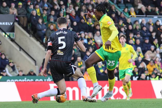 Norwich City v West Bromwich Albion Emirates FA Cup Paris Maghoma of Norwich and Krystian Bielik of West Bromwich Albion in action during the Emirates FA Cup Fourth Round match at Carrow Road, Norwich 14 02 2026 Commissioned for use in Newsquest Norfolk titles only. All other titles fees apply. UK Newspapers OUT Copyright: xPaulxChestertonx FIL-22967-0091
