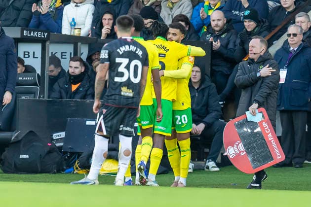 Norwich City v West Bromwich Albion - Emirates FA Cup Fourth Round Paris Maghoma of Norwich City is substituted for Anis Slimane of Norwich City during the Emirates FA Cup match between Norwich City and West Bromwich Albion at Carrow Road in Norwich, England, on February 14, 2026. Norwich Norfolk United Kingdom  Copyright: xMIxNewsx originalFilename:fletcher-norwichc260214_npeYk.jpg