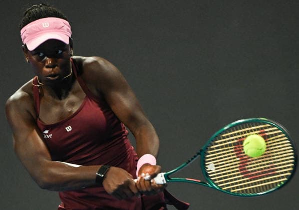 Qatar TotalEnergies Open 2026 - Singles Final DOHA, QATAR FEBRUARY 14: Victoria Mboko of Canada against Karolina Muchova of the Czech Republic competes in the singles final on Day Seven of the Qatar TotalEnergies Open, part of the Hologic WTA, Tennis Damen Tour, at the Khalifa International Tennis and Squash Complex on February 14, 2026 in Doha, Qatar. Doha Qatar  Copyright: xArturxWidakx originalFilename:widak-qatartot260214_npelZ.jpg