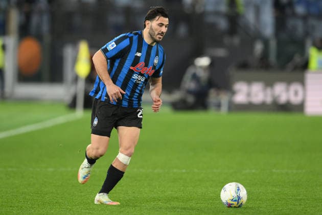Sead Kolasinac of Atalanta BC runs with the ball during the match of 25th day of the Serie A Championship between S.S.Lazio and Atalanta at the Olimpico Stadium on Feb 14, 2026 in Rome, Italy. during SS Lazio vs Atalanta BC, Italian soccer Serie A match in Rome, Italy, February 14 2026  Copyright: xRobertoxRamaccia IPAxSportx xipa-agency.netx xx IPA_71502964 IPA_Agency_IPA71502964