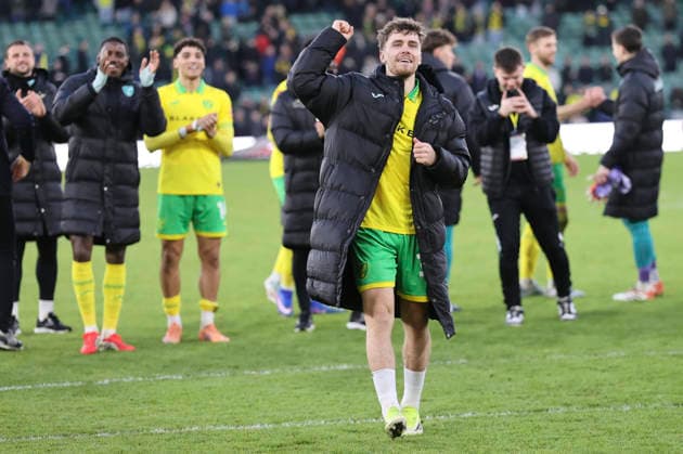 Norwich City v West Bromwich Albion Emirates FA Cup Mathias Kvistgaarden of Norwich celebrates victory with the Barclay End at the end of the Emirates FA Cup Fourth Round match at Carrow Road, Norwich 14 02 2026 Commissioned for use in Newsquest Norfolk titles only. All other titles fees apply. UK Newspapers OUT Copyright: xPaulxChestertonx FIL-22967-0197