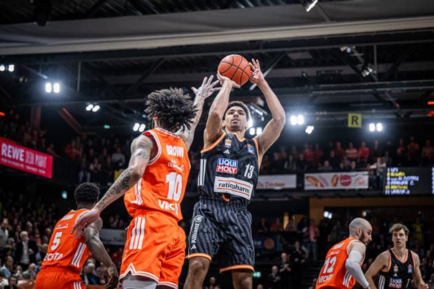 1 Basketball Bundesliga, easyCredit BBL, Season 2025 2026, Men, Main Round, 20 Matchday, 14 02 2026, RASTA Vechta ratiopharm Ulm Mark Smith 13 ratiopharm ulm at Jumpshot Vechta RASTA Dome Lower Saxony Germany