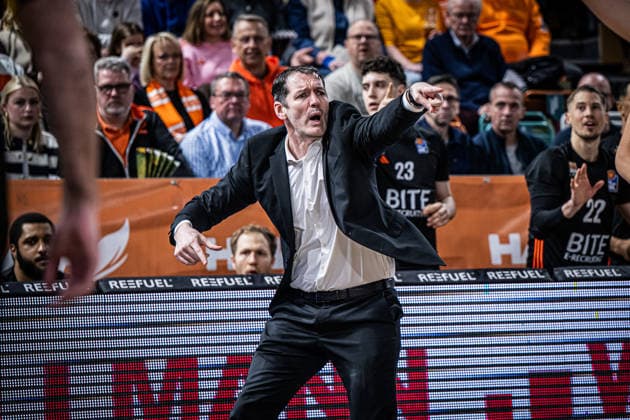 1 Basketball Bundesliga, easyCredit BBL, Season 2025 2026, Men, Main Round, Matchday 20, 14 02 2026, RASTA Vechta ratiopharm Ulm Ty Harrelson Head Coach ratiopharm ulm during the game Vechta RASTA Dome Lower Saxony Germany
