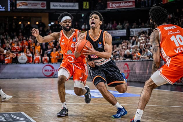 1 Basketball Bundesliga, easyCredit BBL, Season 2025 2026, Men, Main round, 20 Matchday, 14 02 2026, RASTA Vechta ratiopharm Ulm Mark Smith 13 ratiopharm ulm in action Vechta RASTA Dome Lower Saxony Germany
