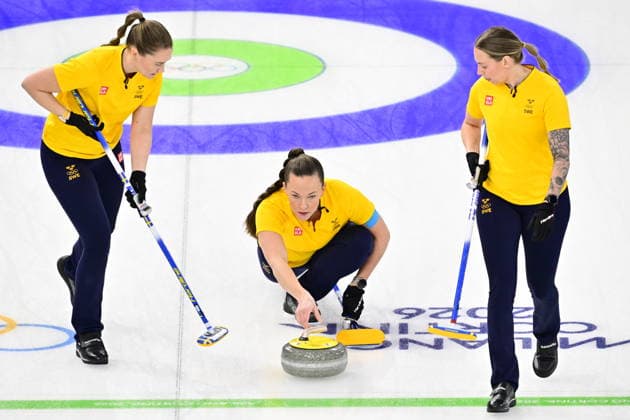 CORTINA, ITALY 20260214 Sweden s Agnes Knochenhauer and Sara McManus of Team Hasselborg during the women s group stage match, round 5, between Italy and Sweden in the Olympic curling in Cortina. *** The image is included in the SPORTS PACKAGE. For others PAYMENT IMAGE ** CORTINA ITALY x10030x *** CORTINA, ITALY 20260214 Sweden s Agnes Knochenhauer and Sara McManus of Team Hasselborg during the women s group stage match, round 5, between Italy and Sweden in the Olympic curling in Cortina The image is included in the SPORTS PACKAGE For others PAYMENT IMAGE CORTINA ITALY x10030x  Copyright: xJonasxEkströmer TTx OLYMPICS 2026 CURLING WOMEN ITALY-SWEDEN
