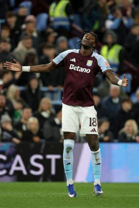 Aston Villa v Newcastle United - Emirates FA Cup Fourth Round Tammy Abraham of Aston Villa celebrates 1st goal during the Emirates FA Cup Fourth Round match between Aston Villa and Newcastle United on February 14, 2026 in Birmingham, England. WARNING! This Photograph May Only Be Used For Newspaper And Or Magazine Editorial Purposes. May Not Be Used For Publications Involving 1 player, 1 Club Or 1 Competition Without Written Authorisation From Football DataCo Ltd. For Any Queries, Please Contact Football DataCo Ltd on +44 (0) 207 864 9121 Birmingham Villa Park England United Kingdom Copyright: xAllstarxPicturexLibraryxLtdx