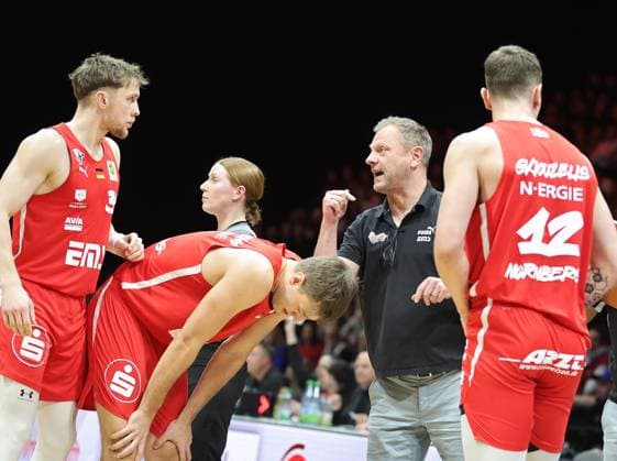14 02 2026 Basketball Season 2025 2026 2 Bundesliga Pro A 23 Matchday Nuremberg Falcons Basketball Club NBC HAKRO Merlins Crailsheim Sportfoto Zink DaMa xdaxmax Ralph Junge Trainer Headcoach Nuremberg Falcons BC NBC gives instructions to Vincent John Friederici 30, Nuremberg Falcons BC NBC Christian Feneberg 7, Nuremberg Falcons BC NBC Georgios Gkiouzelis 12, Nuremberg Falcons BC NBC