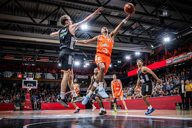 1 Basketball Bundesliga, easyCredit BBL, Season 2025 2026, Men, Main Round, Matchday 20, 14 02 2026, RASTA Vechta ratiopharm Ulm Alonzo Verge 11 RASTA Vechta at the basket Vechta RASTA Dome Lower Saxony Germany