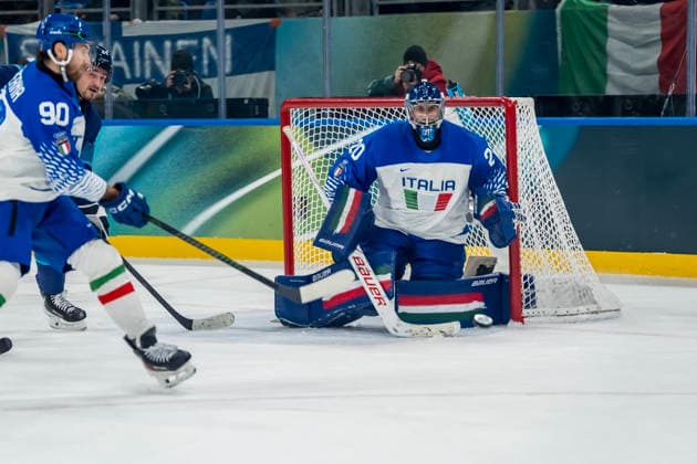 February 14, 2026, Milan, Lombardy, Italy: Goalkeeper Damian Clara 20 of Team Italy defends against Team Finland in the Preliminary Round Group B at the Milano Santagiulia Ice hockey, Eishockey Arena in MILAN, Italy during the 2026 Milano Cortina Winter Olympics. Team Finland defeats team Italy 11:0. Milan Italy - ZUMAa161 20260214_oly_a161_043 Copyright: xWalterxG.xArcex