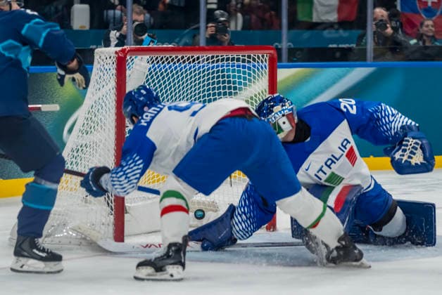 February 14, 2026, Milan, Lombardy, Italy: Forward Sebastian Aho 20 of Team Finland makes a goal against Team Italy in the Preliminary Round Group B at the Milano Santagiulia Ice hockey, Eishockey Arena in MILAN, Italy during the 2026 Milano Cortina Winter Olympics. Olympics 2026: Milano Cortina: Ice Hockey Mens: Sebastian Aho  - ZUMAa161 20260214_oly_a161_068 Copyright: xWalterxG.xArcex