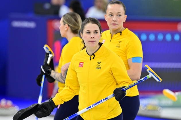 CORTINA, ITALY 20260214 Sweden s Agnes Knochenhauer and Sara McManus of Team Hasselborg during the women s group stage match, round 5, between Italy and Sweden in the Olympic curling in Cortina. *** The image is included in the SPORTS PACKAGE. For others PAYMENT IMAGE ** CORTINA ITALY x10030x *** CORTINA, ITALY 20260214 Sweden s Agnes Knochenhauer and Sara McManus of Team Hasselborg during the women s group stage match, round 5, between Italy and Sweden in the Olympic curling in Cortina The image is included in the SPORTS PACKAGE For others PAYMENT IMAGE CORTINA ITALY x10030x  Copyright: xJonasxEkströmer TTx OLYMPICS 2026 CURLING WOMEN ITALY-SWEDEN