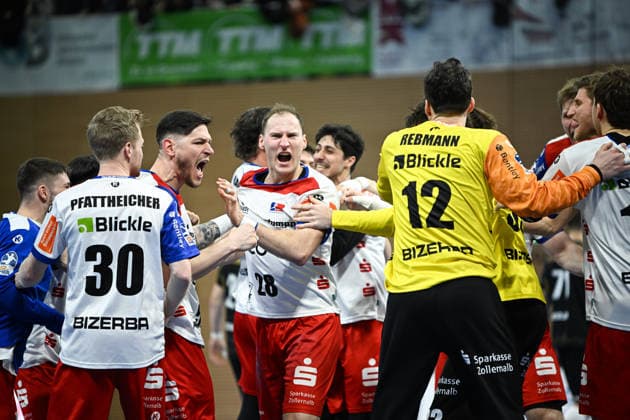 Tobias Heinzelmann HBW Balingen Weilstetten, 28 cheers with his team HC Elbflorenz 2006 vs HBW Balingen Weilstetten, 2 Handball Bundesliga Men, Season 2025 2026, 14 02 2026 HC Elbflorenz 2006 vs HBW Balingen Weilstetten, 2 Handball Bundesliga Men, Season 2025 2026, 14 02 2026 Dresden Copyright: xEibner-Pressefoto xHoepnerx EP_PHR