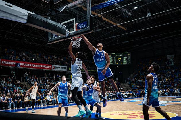14 02 2026, xhfmx, Basketball easyCredit BBL Bundesliga, Frankfurt Skyliners Braunschweig Löwen v l Chip Flanigan Basketball Löwen Braunschweig , Jaedon LeDee Skyliners Frankfurt DFL DFB REGULATIONS PROHIBIT ANY USE OF PHOTOGRAPHS as IMAGE SEQUENCES and or QUASI VIDEO Frankfurt am Main