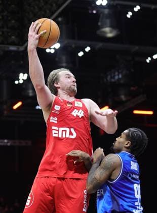 14 02 2026 Basketball Season 2025 2026 2 Bundesliga Pro A 23 Matchday Nuremberg Falcons Basketball Club NBC HAKRO Merlins Crailsheim Sportfoto Zink DaMa xdaxmax Lars Lagerpusch 44, Nuremberg Falcons BC NBC Vincent Shahid 99, Hakro Merlins Crailsheim