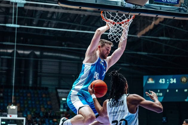 Till Pape Skyliners Frankfurt, 19 , Chip Flanigan Basketball Loewen Braunschweig, 30 GER, Skyliners Frankfurt vs Basketball Loewen Braunschweig, Basketball, easycredit BBL, Bundesliga, Matchday 20, Season 2025 2026 14 02 2026 Eibner Pressefoto Attila Ziga GER, Skyliners Frankfurt vs Basketball Loewen Braunschweig, Basketball, easycredit BBL, Bundesliga, Matchday 20, Season 2025 2026 14 02 2026 Frankfurt am Main Copyright: xEibner-Pressefotox EP_AZA