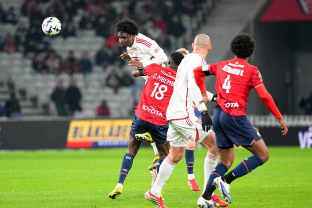 Lille OSC v Stade Brestois 29 - Ligue 1 McDonald s 2025 2026 07 Junior DINA EBIMBE (sb29) during the Ligue 1 McDonald s match between Lille and Brest at Stade Pierre Mauroy on February 14, 2026 in Lille, France. Lille France  Copyright: xFEPx 776348290