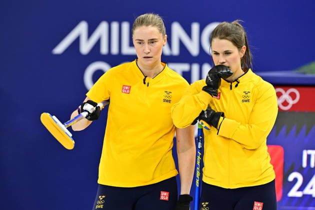 CORTINA, ITALY 20260214 Sweden s Agnes Knochenhauer and Sara McManus of Team Hasselborg during the women s group stage match, round 5, between Italy and Sweden in the Olympic curling in Cortina. *** The image is included in the SPORTS PACKAGE. For others PAYMENT IMAGE ** CORTINA ITALY x10030x *** CORTINA, ITALY 20260214 Sweden s Agnes Knochenhauer and Sara McManus of Team Hasselborg during the women s group stage match, round 5, between Italy and Sweden in the Olympic curling in Cortina The image is included in the SPORTS PACKAGE For others PAYMENT IMAGE CORTINA ITALY x10030x  Copyright: xJonasxEkströmer TTx OLYMPICS 2026 CURLING WOMEN ITALY-SWEDEN