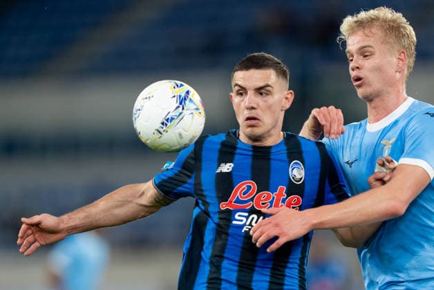 SS Lazio v Atalanta BC - Serie A Enilive Nikola Krstovic of Atalanta BC and Oliver Provstgaard of SS Lazio compete for the ball during the serie Serie A Enilive match between SS Lazio and Atalanta BC at Olimpico on February 14, 2026 in Rome, Italy Rome Stadio Olimpico Lazio Italy Copyright: xGiuseppexMaffiax 260214_SerieA_Lazio-Atalanta_GM_01260